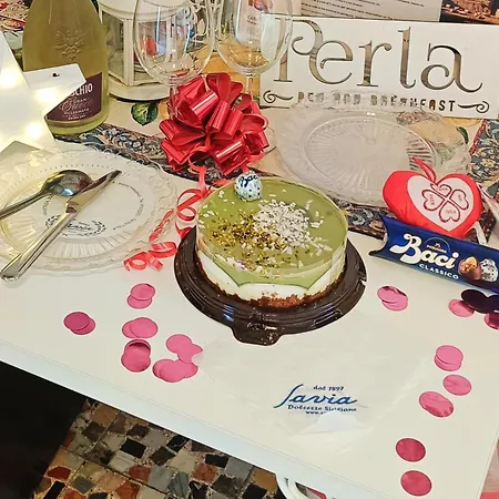 Perla Πανσιόν