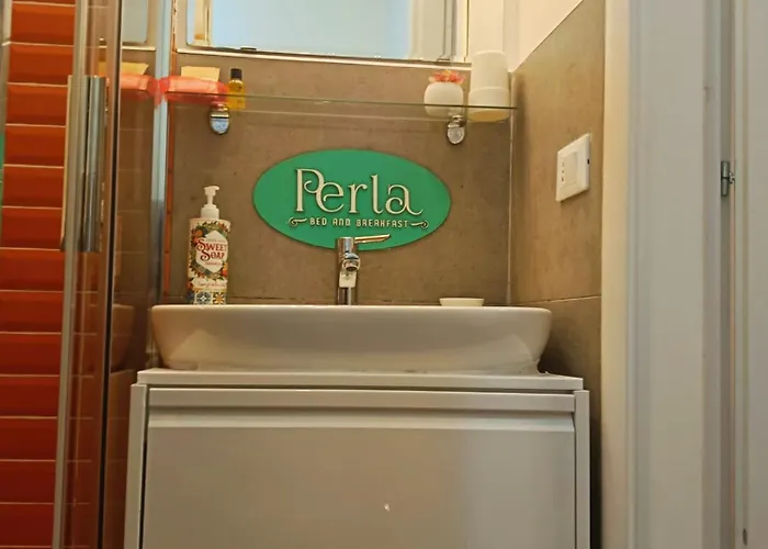 ゲストハウス Perla