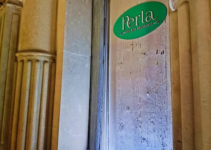 ゲストハウス Perla